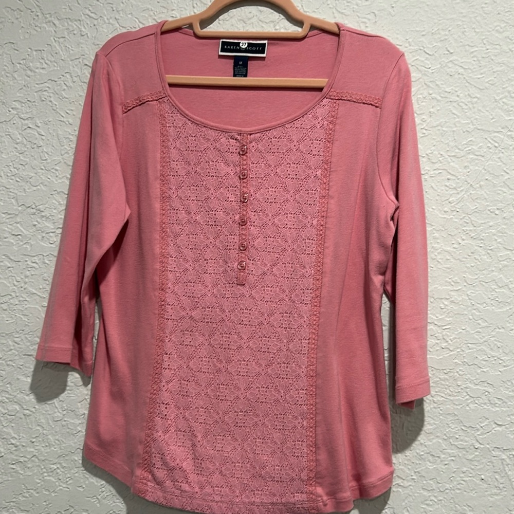 Color pink size Medium used like new brand Karen Scott